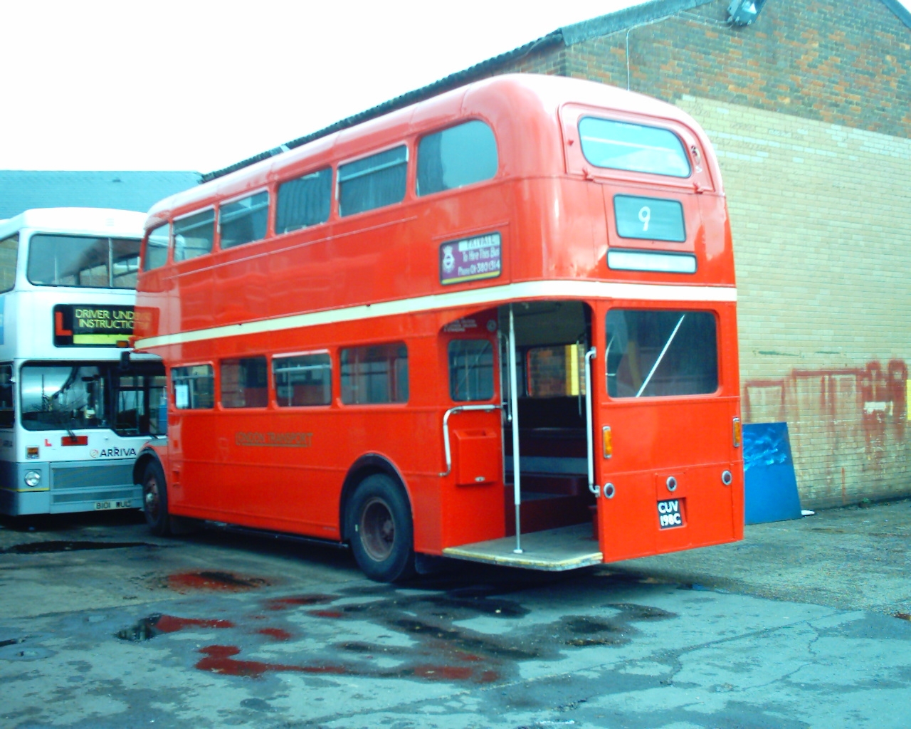 Oxford & Chiltern Bus Page - Weekly News update